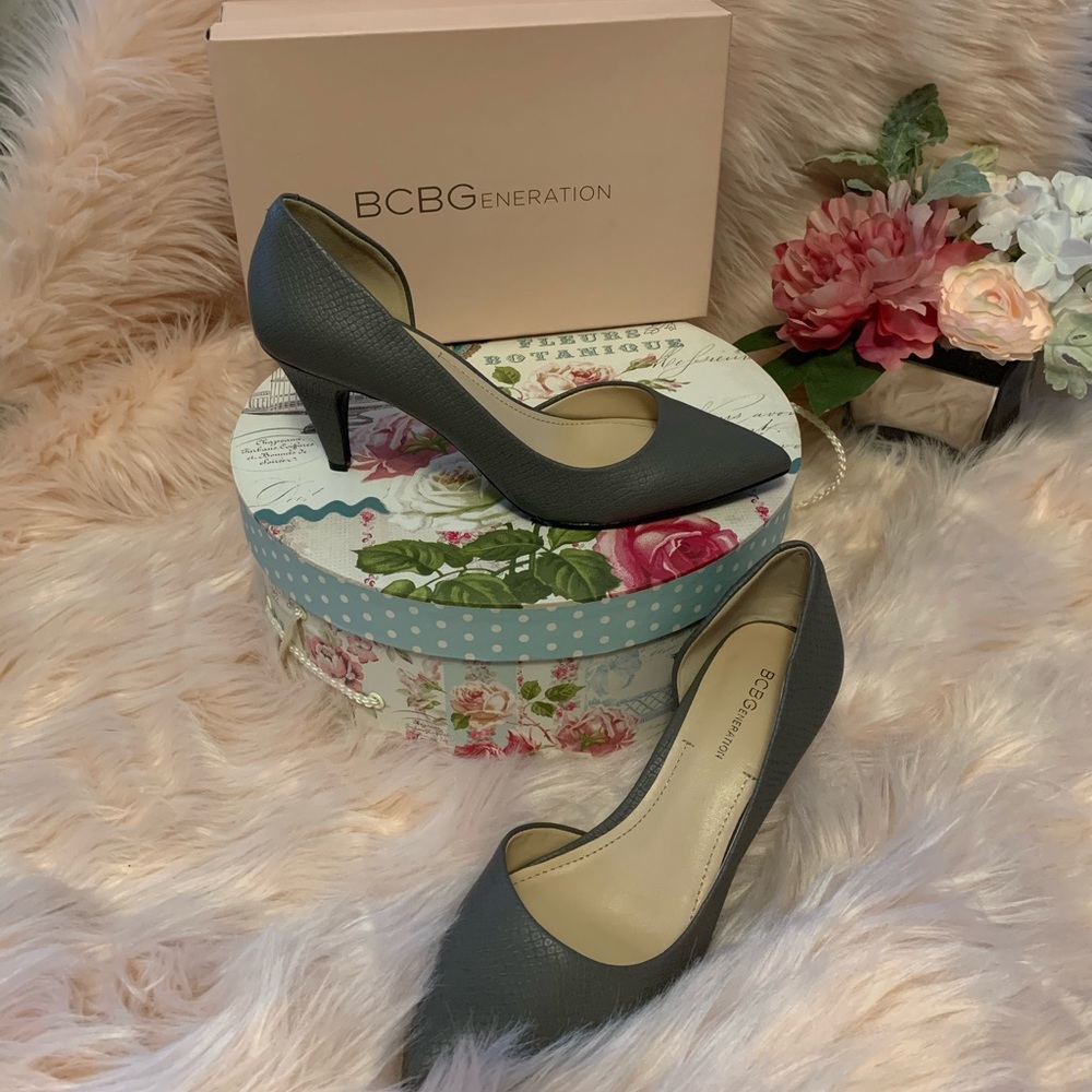 BCBG small heels